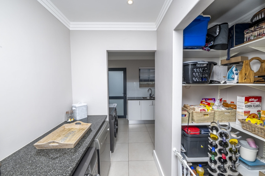 3 Bedroom Property for Sale in Protea Heights Western Cape